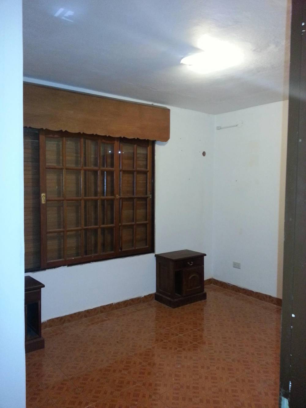 Casa con Amplio Parque y Terraza en Barrio Vinelli
