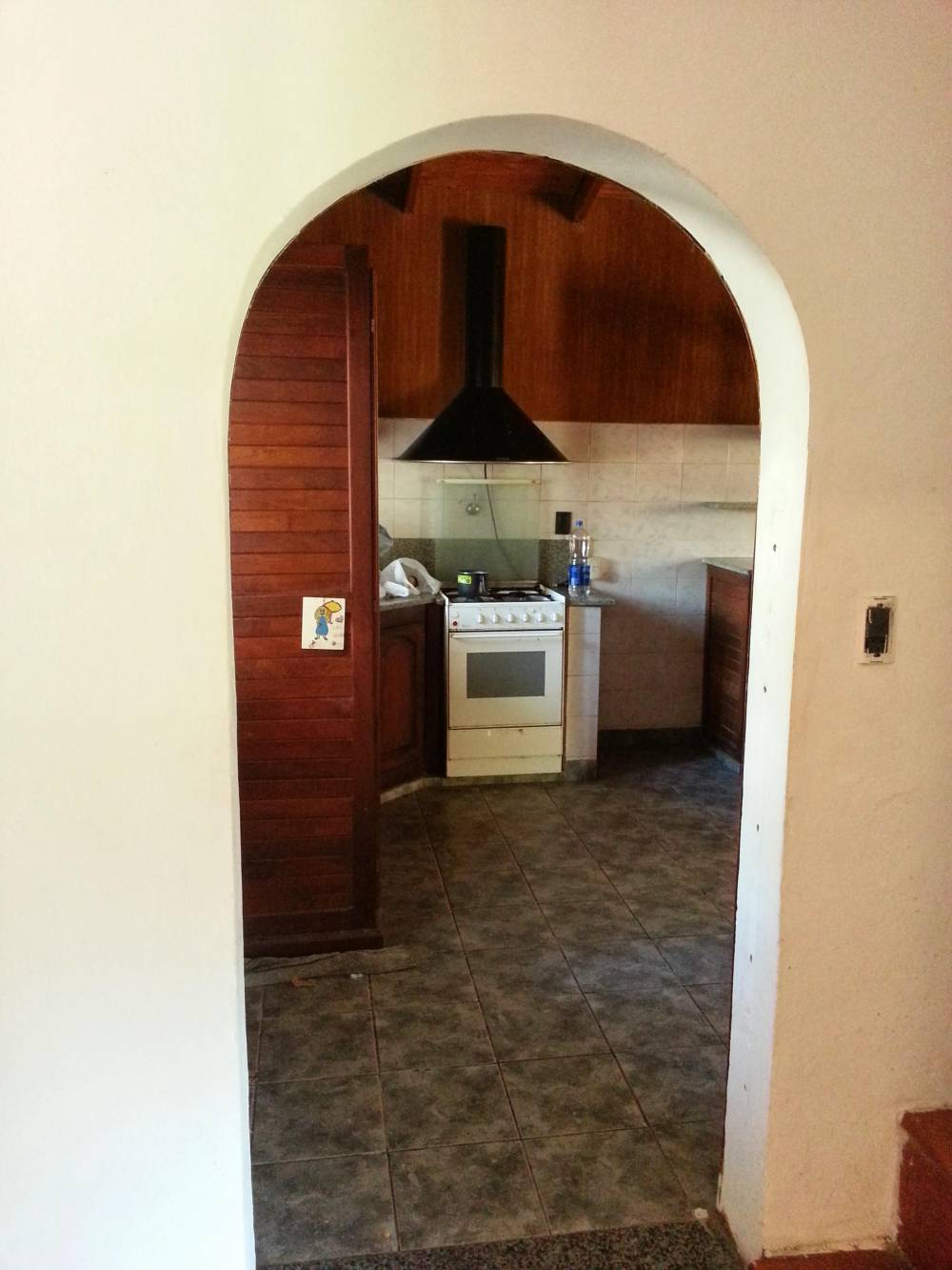 Casa con Amplio Parque y Terraza en Barrio Vinelli