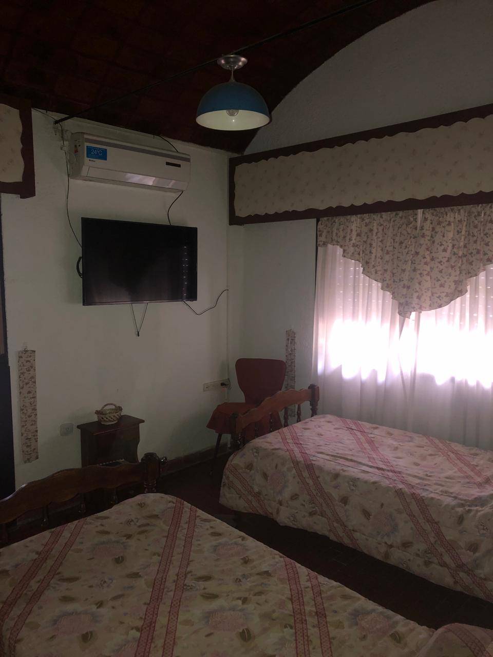 Casa y galpón en Venta - Barrio Parma. Sobre calle Urquiza