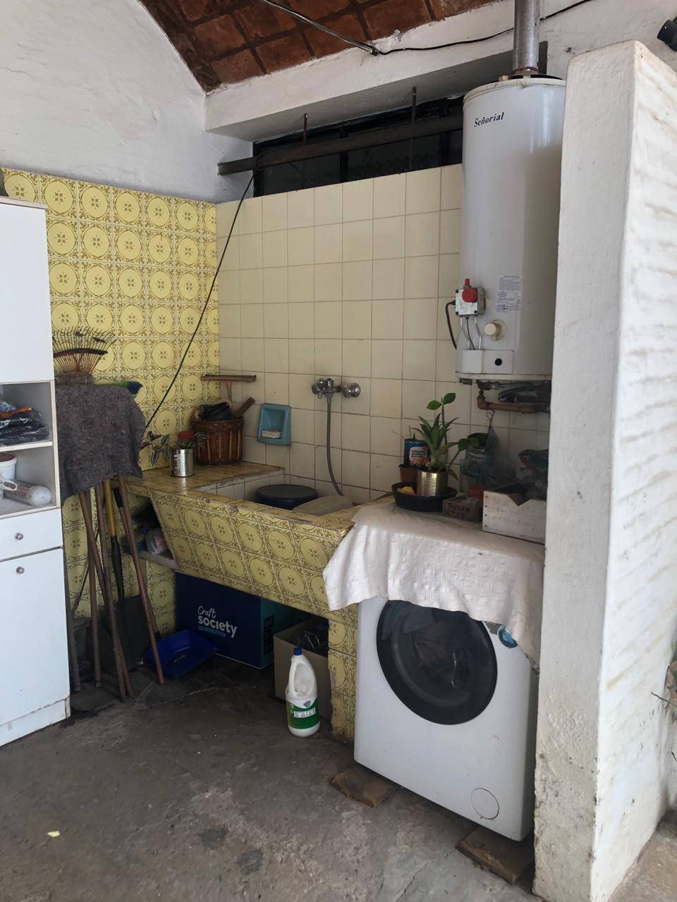 Casa y galpón en Venta - Barrio Parma. Sobre calle Urquiza