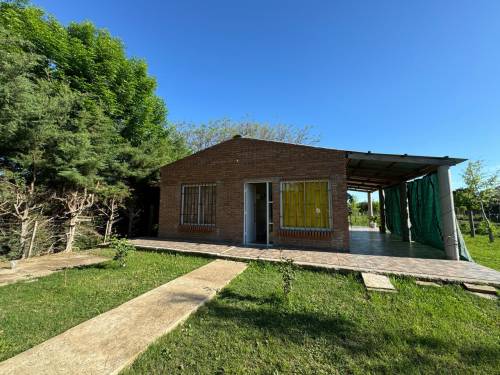 Casa en venta con amplio terreno, Gualeguaychú