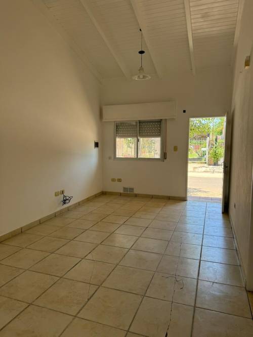 Casa dos dormitorios con patio