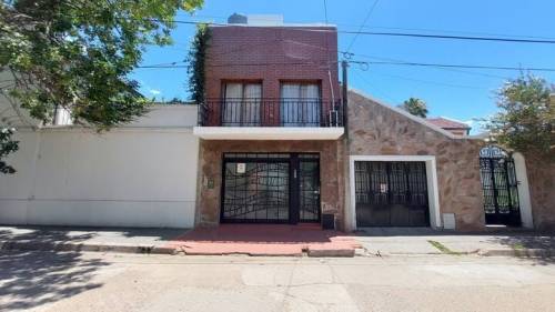 Dúplex en excelente ubicación sobre calle República Oriental, Gualeguaychú