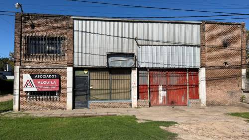 Galpon sobre Urquiza