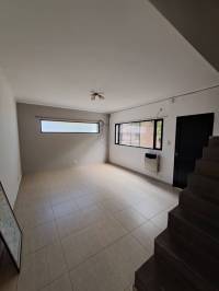 Duplex en excelente estado, listo para habitar