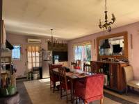 Casa 3 dormitorios con parque y pileta en Pueblo Belgrano | Se evalúa permuta