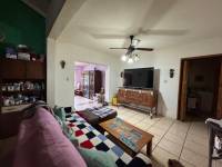 Casa 3 dormitorios con parque y pileta en Pueblo Belgrano | Se evalúa permuta