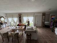 Casa 3 dormitorios con parque y pileta en Pueblo Belgrano | Se evalúa permuta