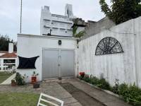 CASA EN TERRENO DE 500 M2 - CENTRO DE LA CIUDAD