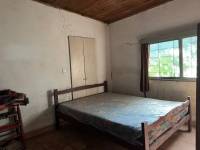 Casa en Pueblo Belgrano con amplio terreno y posibilidad de refacción