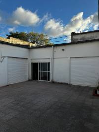 CASA PARA USO COMERCIAL