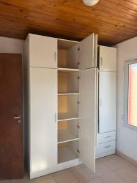 Casa tres dormitorios y patio