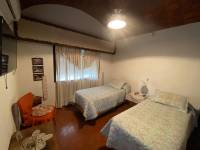 Casa y galpón en Venta - Barrio Parma. Sobre calle Urquiza