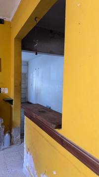 Casa y local en esquina - Colombo y Santiago Díaz