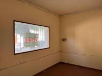 Casa y oficina sobre calle Roca casi Urquiza