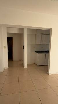 Departamento tres ambientes y cochera