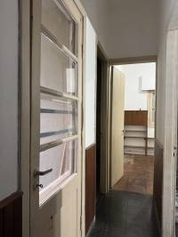 En pleno centro: cómoda casa con gran terreno y patio