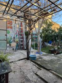 Propiedad versátil: Casa + local + patio