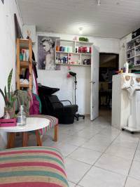 Propiedad versátil: Casa + local + patio