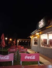 Local comercial y dos cabañas sobre amplio terreno, Pueblo Belgrano Nuevo